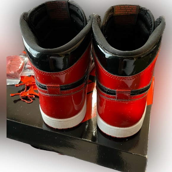 AIR JORDAN 1 RETRO HIGH OG “PATENT BRED” - Picture 3 of 4